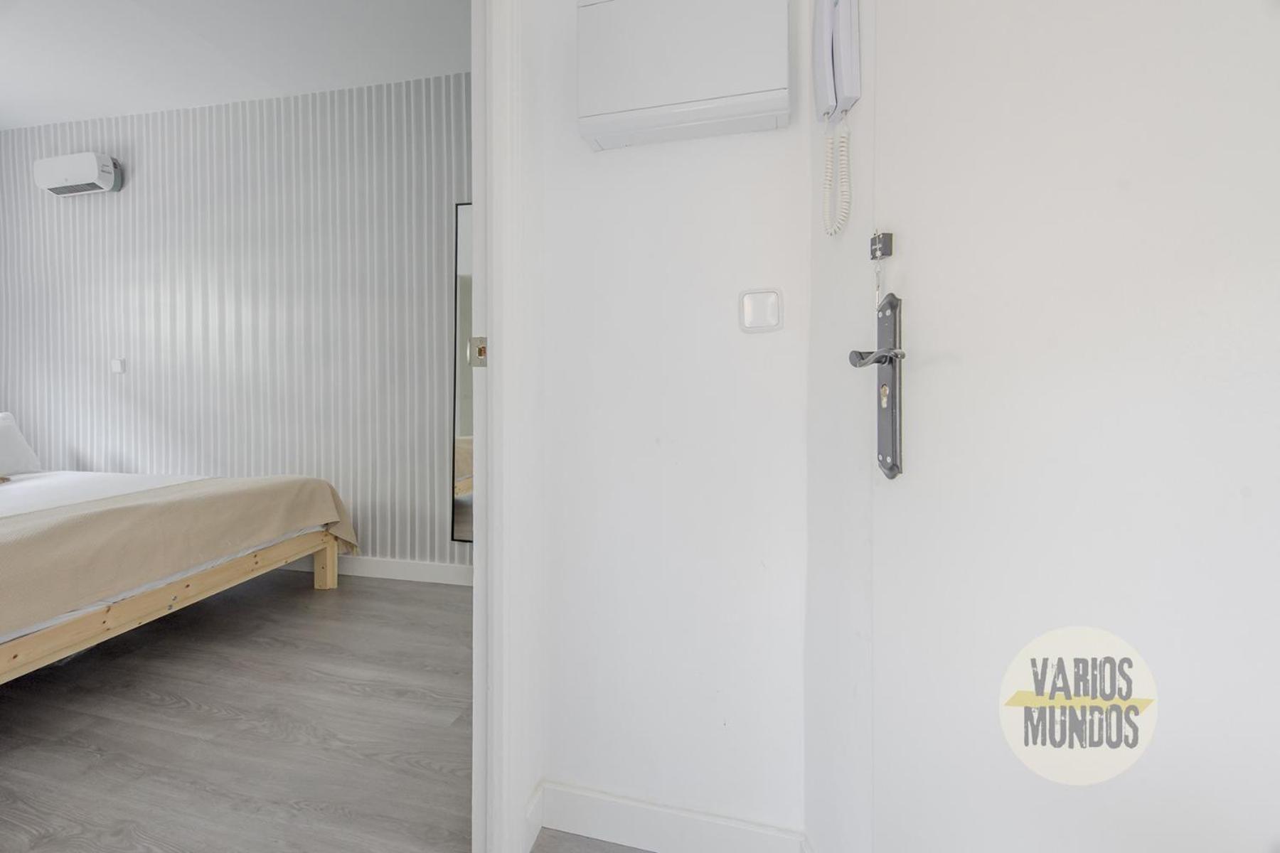 Atico Calle Silva Para 3Pax Con Terraza Esquina Con Gran Via E2 Madri Exterior foto