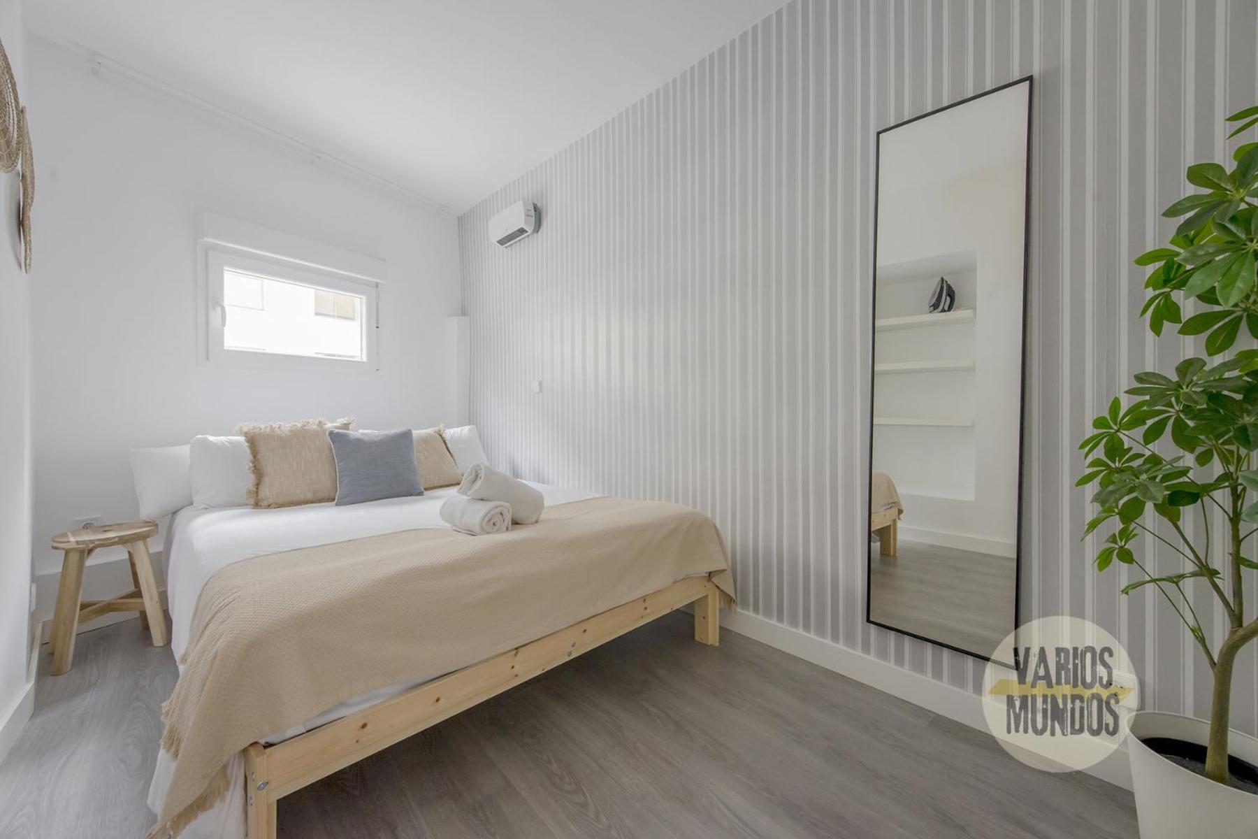 Atico Calle Silva Para 3Pax Con Terraza Esquina Con Gran Via E2 Madri Exterior foto